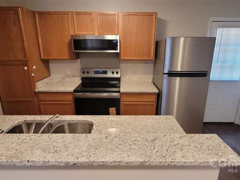 165 Brantley Place Drive, Mooresville, NC 28117.  MLS# CAR4275481, YatesRealty ID 23633. 