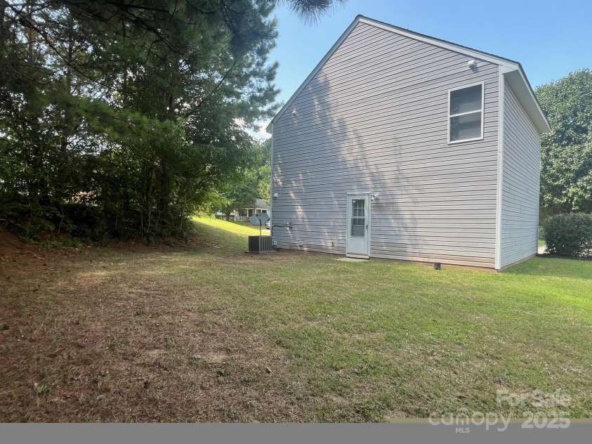 165 Brantley Place Drive, Mooresville, NC 28117.  MLS# CAR4275481, YatesRealty ID 23633. 