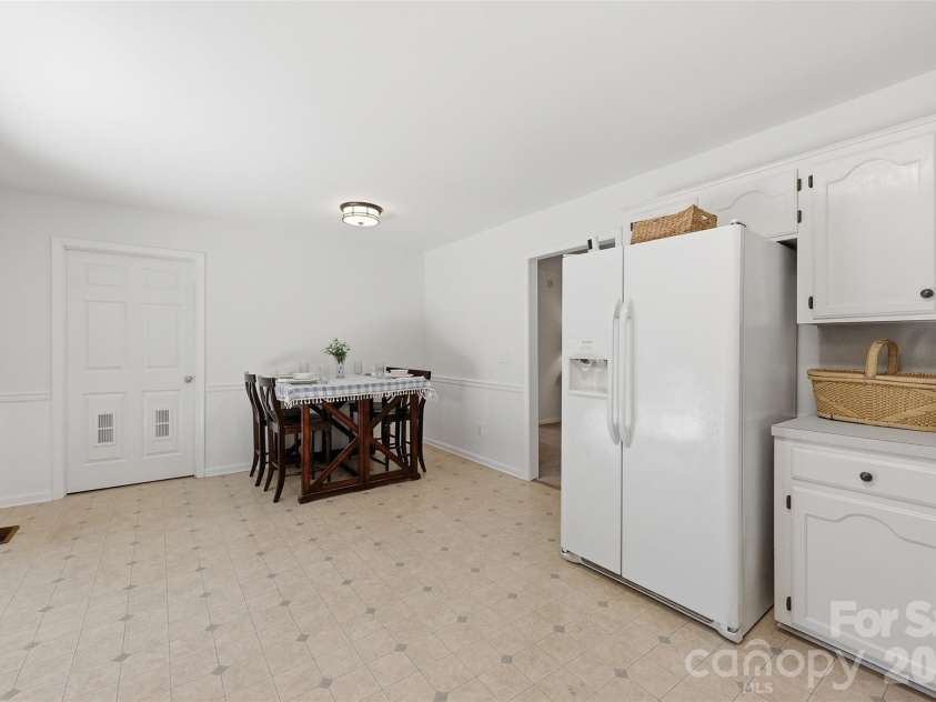 913 Pleasant Ridge Road, Fort Mill, SC 29715.  MLS# CAR4380826, YatesRealty ID 23633. 