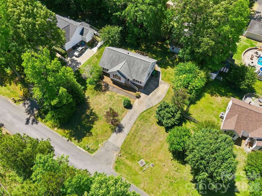 913 Pleasant Ridge Road, Fort Mill, SC 29715.  MLS# CAR4380826, YatesRealty ID 23633. 