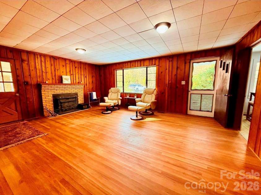 109 Wall Road, Tryon, NC 28782.  MLS# CAR4326151, YatesRealty ID 23634. 