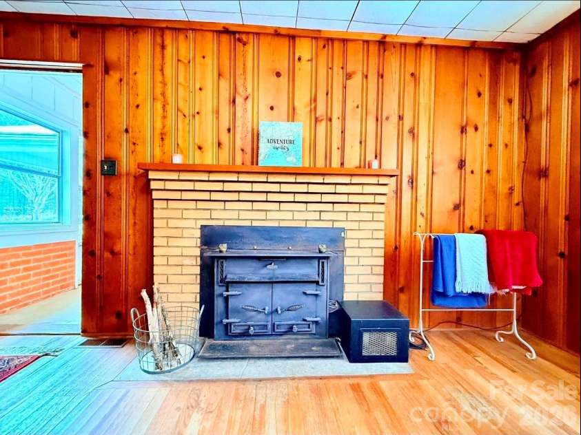 109 Wall Road, Tryon, NC 28782.  MLS# CAR4326151, YatesRealty ID 23634. 