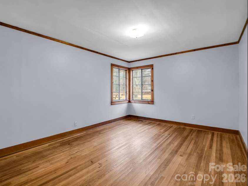 109 Wall Road, Tryon, NC 28782.  MLS# CAR4326151, YatesRealty ID 23634. 