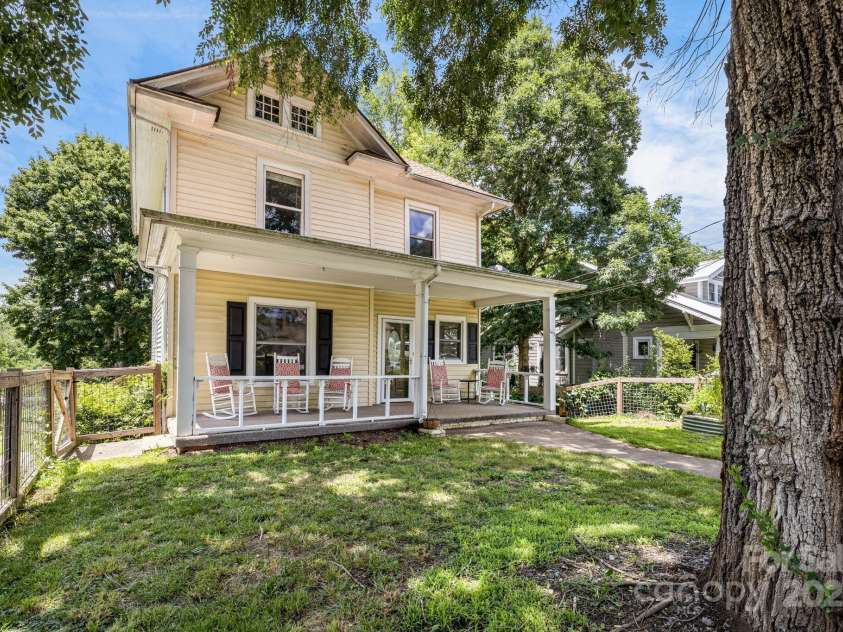 145 Logan Avenue, Asheville, NC 28806.  MLS# CAR4277415, YatesRealty ID 23634. 
