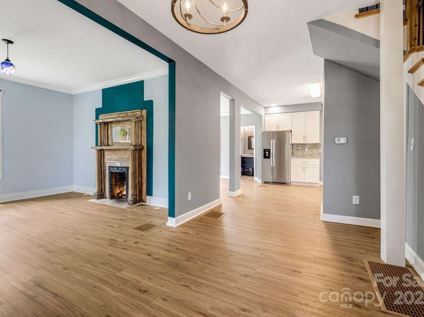 145 Logan Avenue, Asheville, NC 28806.  MLS# CAR4277415, YatesRealty ID 23634. 