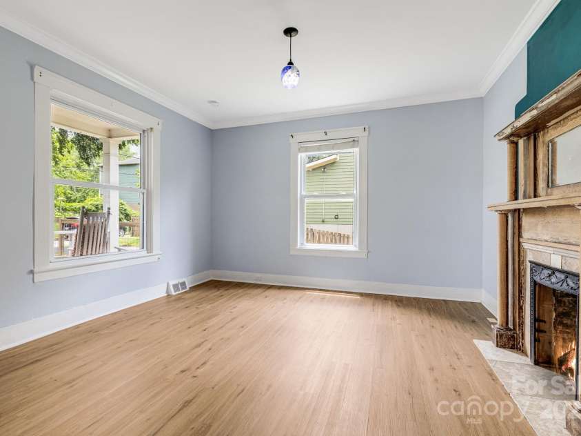 145 Logan Avenue, Asheville, NC 28806.  MLS# CAR4277415, YatesRealty ID 23634. 