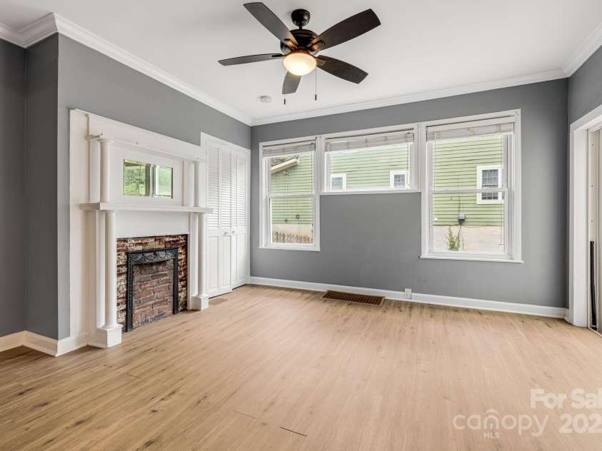 145 Logan Avenue, Asheville, NC 28806.  MLS# CAR4277415, YatesRealty ID 23634. 