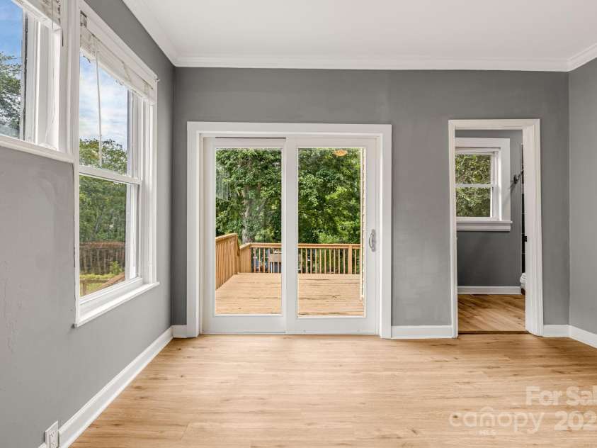 145 Logan Avenue, Asheville, NC 28806.  MLS# CAR4277415, YatesRealty ID 23634. 