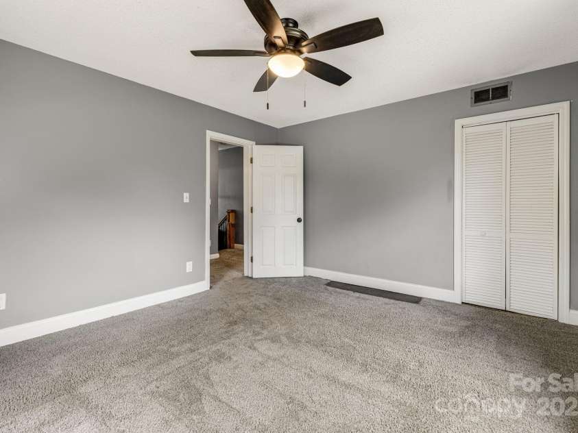 145 Logan Avenue, Asheville, NC 28806.  MLS# CAR4277415, YatesRealty ID 23634. 