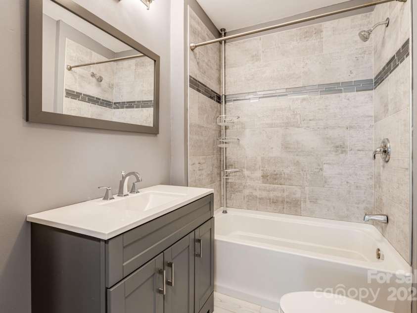 145 Logan Avenue, Asheville, NC 28806.  MLS# CAR4277415, YatesRealty ID 23634. 