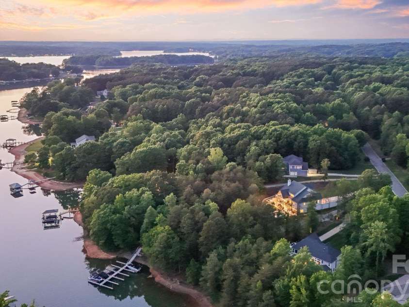 150 Palmer Marsh Place, Mooresville, NC 28117.  MLS# CAR4369389, YatesRealty ID 23635. 