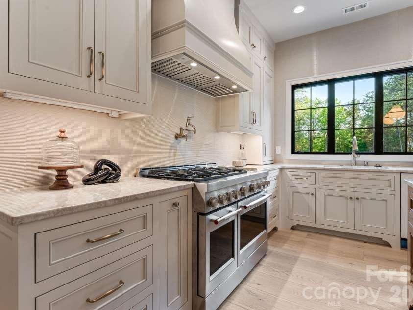 150 Palmer Marsh Place, Mooresville, NC 28117.  MLS# CAR4369389, YatesRealty ID 23635. 