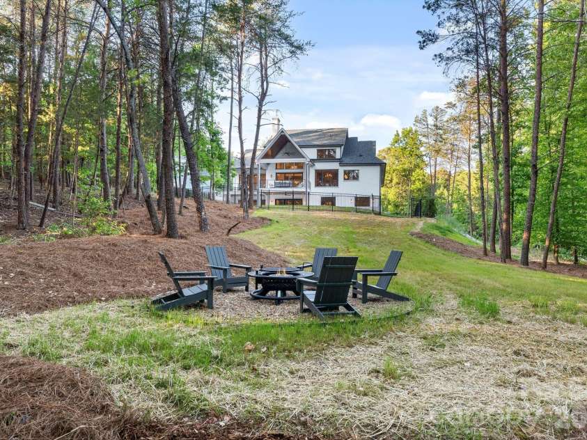 150 Palmer Marsh Place, Mooresville, NC 28117.  MLS# CAR4369389, YatesRealty ID 23635. 