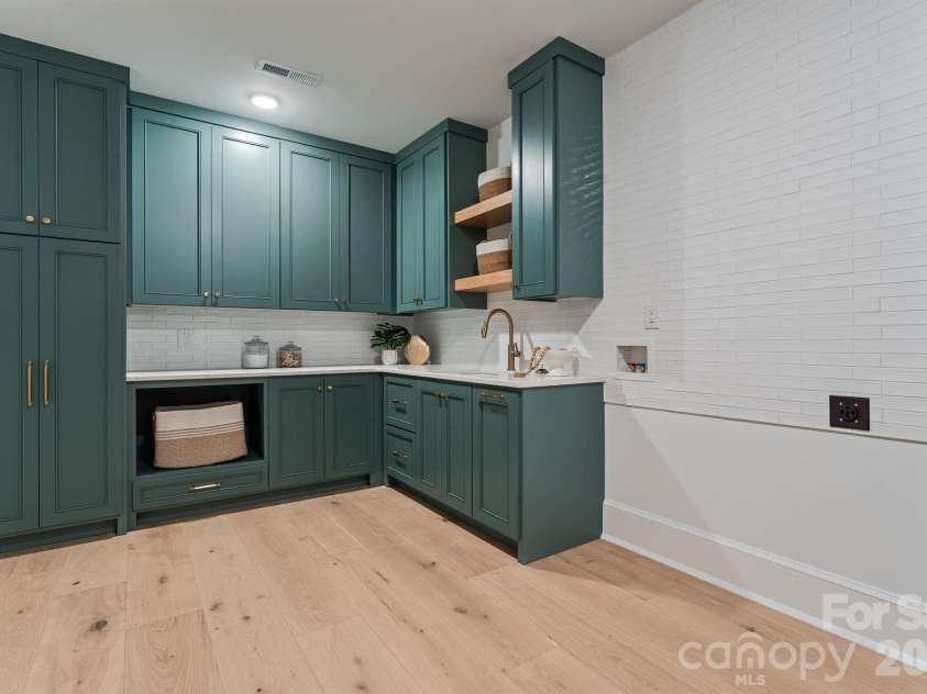 150 Palmer Marsh Place, Mooresville, NC 28117.  MLS# CAR4369389, YatesRealty ID 23635. Laundry Room