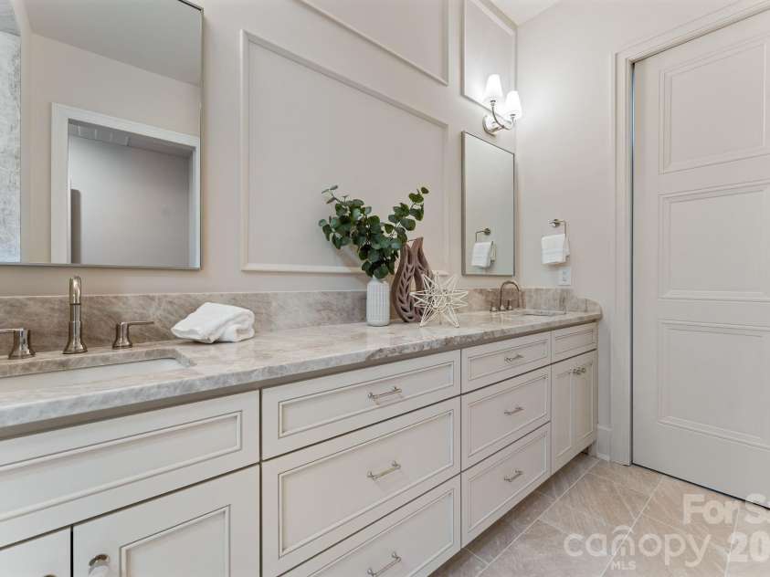150 Palmer Marsh Place, Mooresville, NC 28117.  MLS# CAR4369389, YatesRealty ID 23635. Primary Bath