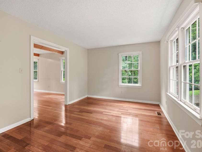 1227 Shirebourn None, Hickory, NC 28602.  MLS# CAR4380641, YatesRealty ID 23636. 
