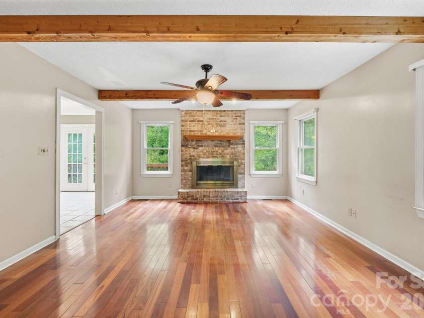 1227 Shirebourn None, Hickory, NC 28602.  MLS# CAR4380641, YatesRealty ID 23636. 