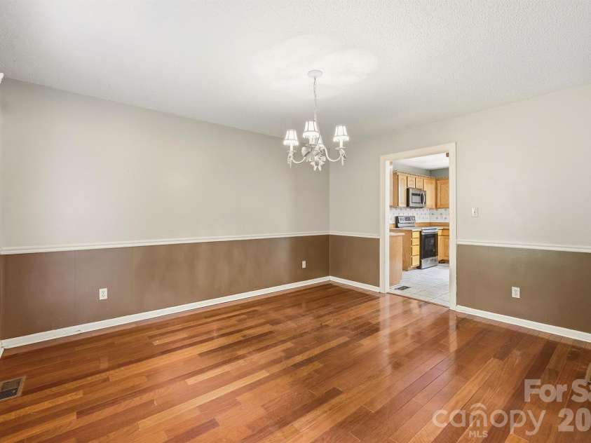 1227 Shirebourn None, Hickory, NC 28602.  MLS# CAR4380641, YatesRealty ID 23636. 