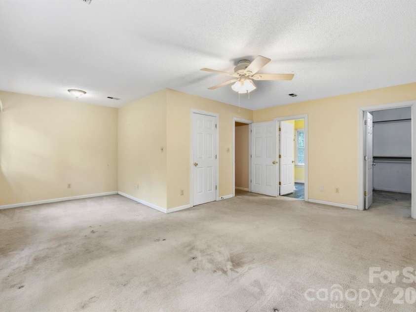 1227 Shirebourn None, Hickory, NC 28602.  MLS# CAR4380641, YatesRealty ID 23636. Spacious Primary Bedroom
