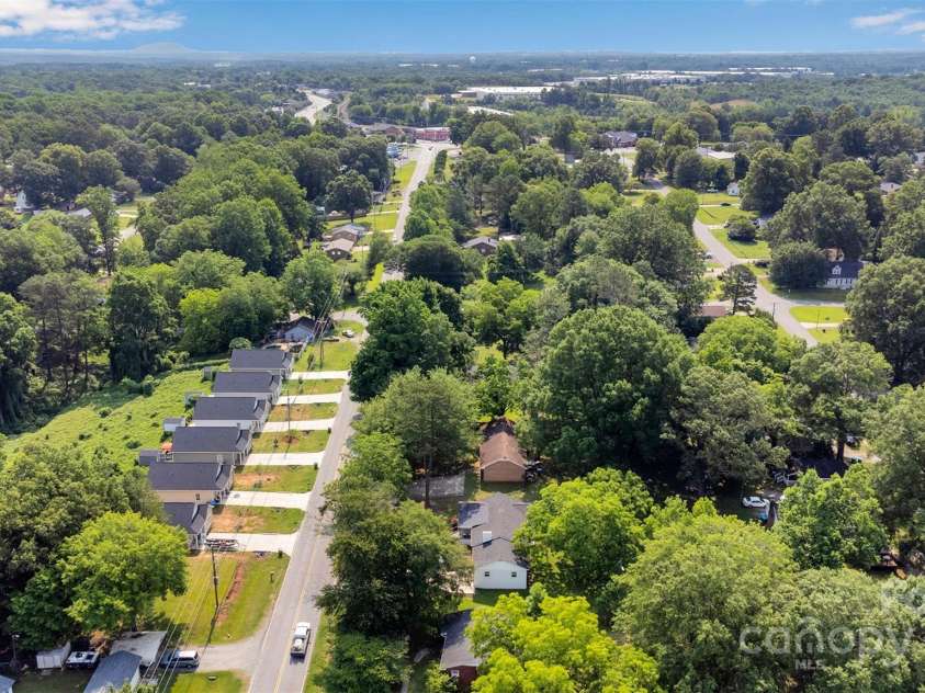 506 Maine Avenue, Bessemer City, NC 28016.  MLS# CAR4077822, YatesRealty ID 23636. Just minutes from charming downtown Bessemer City, schools, parks, and I-85 for an easy commute into Gastonia or Charlotte.