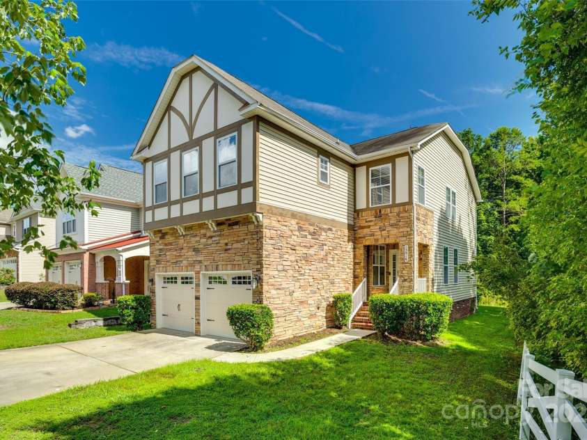 13916 Mallard Lake Road, Charlotte, NC 28262.  MLS# CAR4273493, YatesRealty ID 23637. 