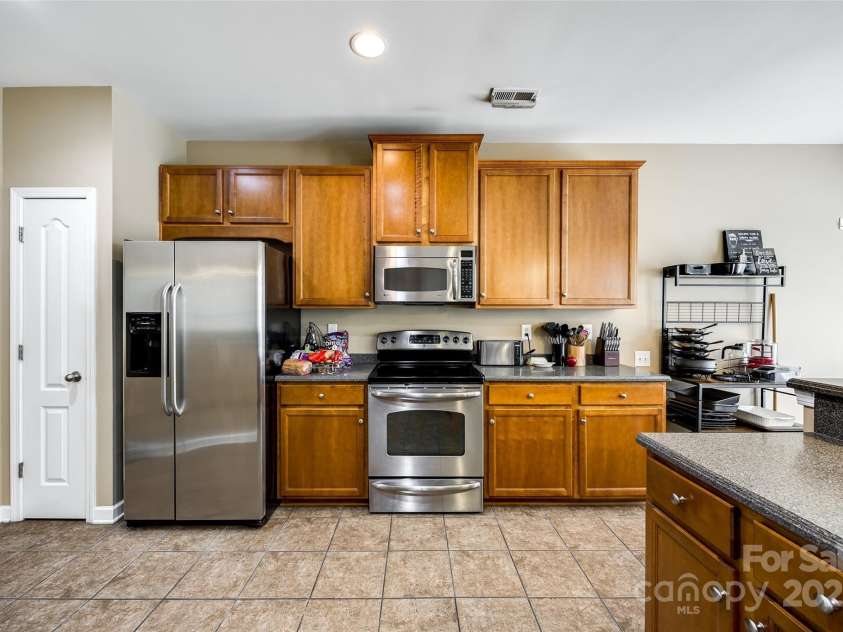 13916 Mallard Lake Road, Charlotte, NC 28262.  MLS# CAR4273493, YatesRealty ID 23637. 