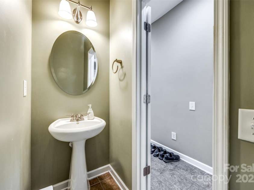 13916 Mallard Lake Road, Charlotte, NC 28262.  MLS# CAR4273493, YatesRealty ID 23637. 