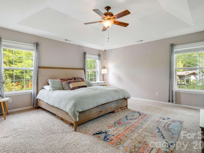 20 Stone River Drive, Asheville, NC 28804.  MLS# CAR4380829, YatesRealty ID 23637. 