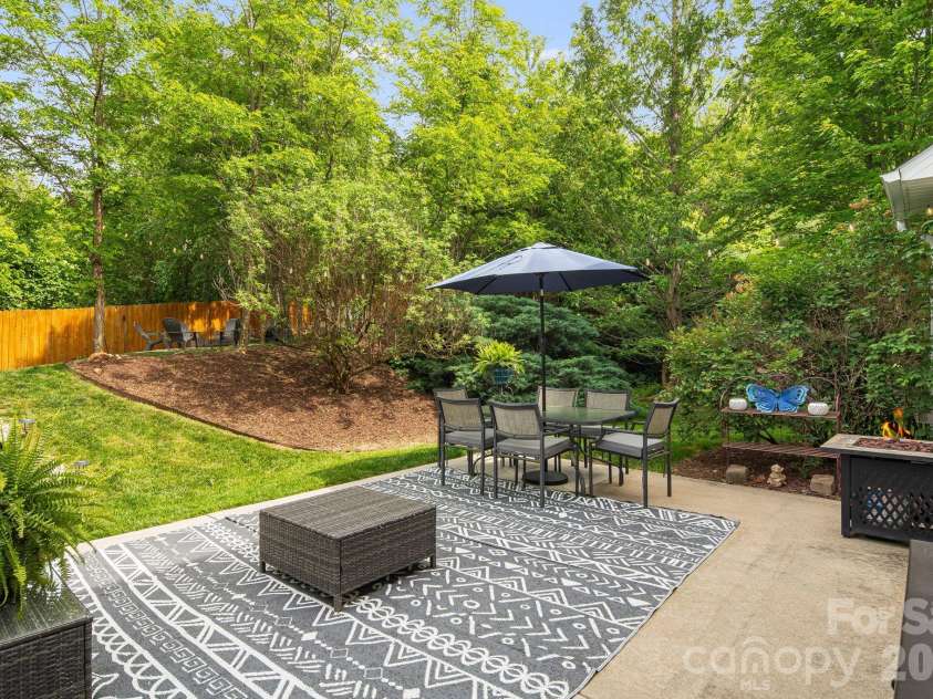 20 Stone River Drive, Asheville, NC 28804.  MLS# CAR4380829, YatesRealty ID 23637. 