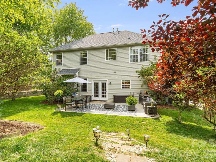 20 Stone River Drive, Asheville, NC 28804.  MLS# CAR4380829, YatesRealty ID 23637. 