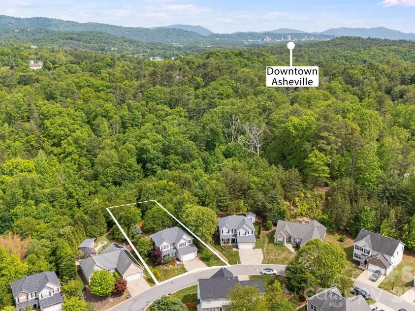20 Stone River Drive, Asheville, NC 28804.  MLS# CAR4380829, YatesRealty ID 23637. 