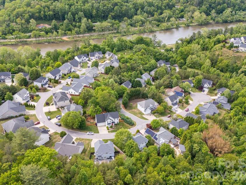 20 Stone River Drive, Asheville, NC 28804.  MLS# CAR4380829, YatesRealty ID 23637. 
