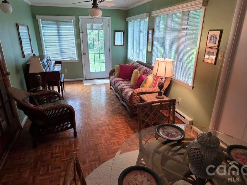 141 Brady Lane, Statesville, NC 28625.  MLS# CAR4381837, YatesRealty ID 23638. 
