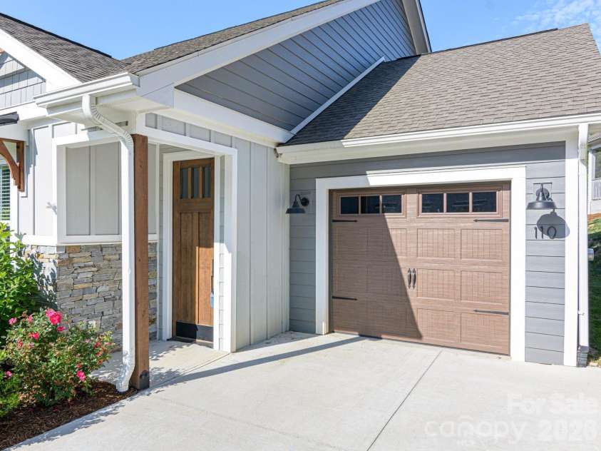 110 Coralroot Lane, Arden, NC 28704.  MLS# CAR4383406, YatesRealty ID 23639. 