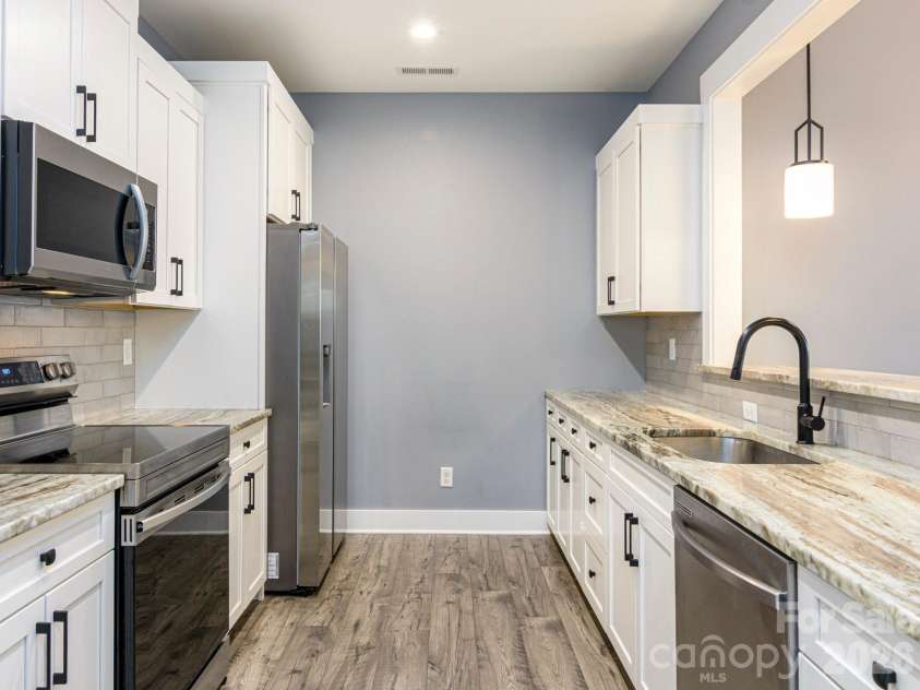 110 Coralroot Lane, Arden, NC 28704.  MLS# CAR4383406, YatesRealty ID 23639. 