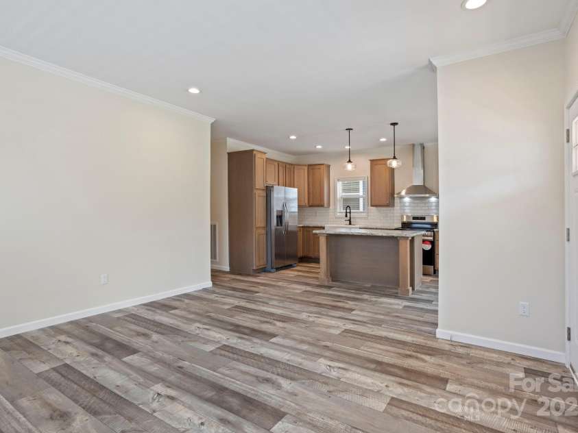 121 Bellamy Road, Asheville, NC 28806.  MLS# CAR4277886, YatesRealty ID 2364. 