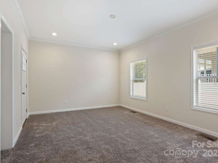 121 Bellamy Road, Asheville, NC 28806.  MLS# CAR4277886, YatesRealty ID 2364. 