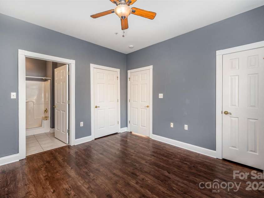 9261 Meadow Vista Road, Charlotte, NC 28213.  MLS# CAR4215350, YatesRealty ID 2364. 