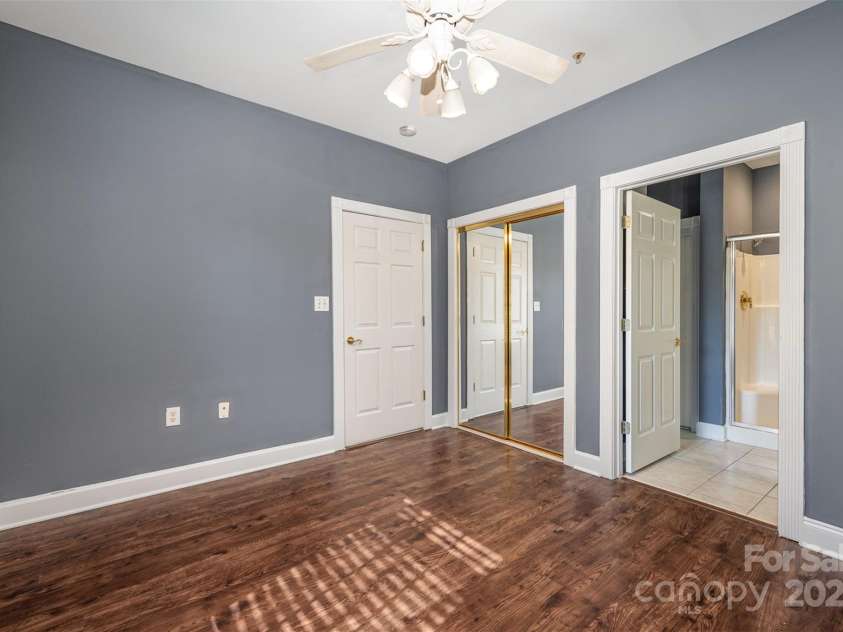 9261 Meadow Vista Road, Charlotte, NC 28213.  MLS# CAR4215350, YatesRealty ID 2364. 