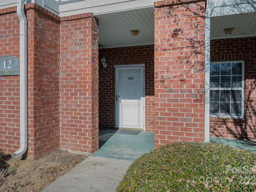 9261 Meadow Vista Road, Charlotte, NC 28213.  MLS# CAR4215350, YatesRealty ID 2364. 
