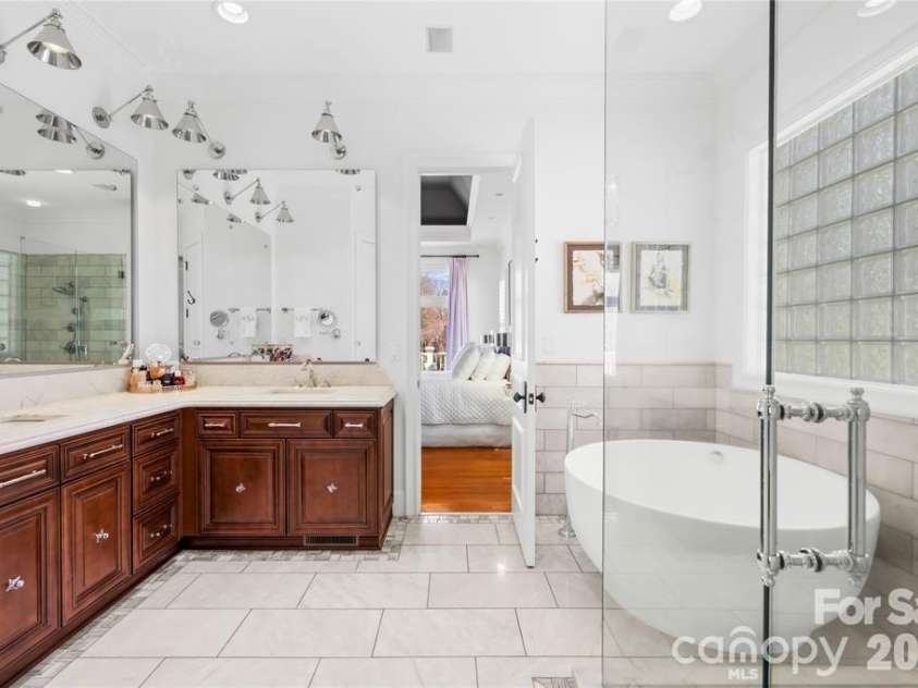 19118 Betty Stough Road, Cornelius, NC 28031.  MLS# CAR4369817, YatesRealty ID 23640. Primary bath