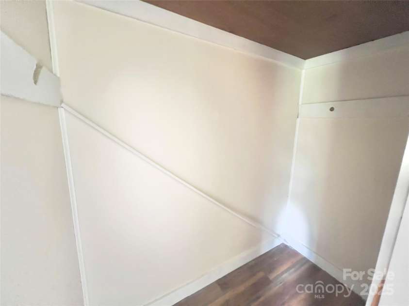 413 Forest Place, Lenoir, NC 28645.  MLS# CAR4271714, YatesRealty ID 23641. 