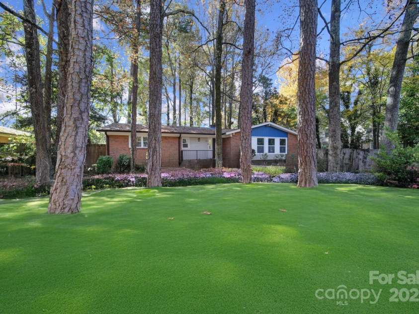 6513 old post Road, Charlotte, NC 28212.  MLS# CAR4320928, YatesRealty ID 23642. 