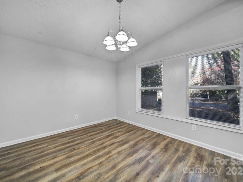 6513 old post Road, Charlotte, NC 28212.  MLS# CAR4320928, YatesRealty ID 23642. 