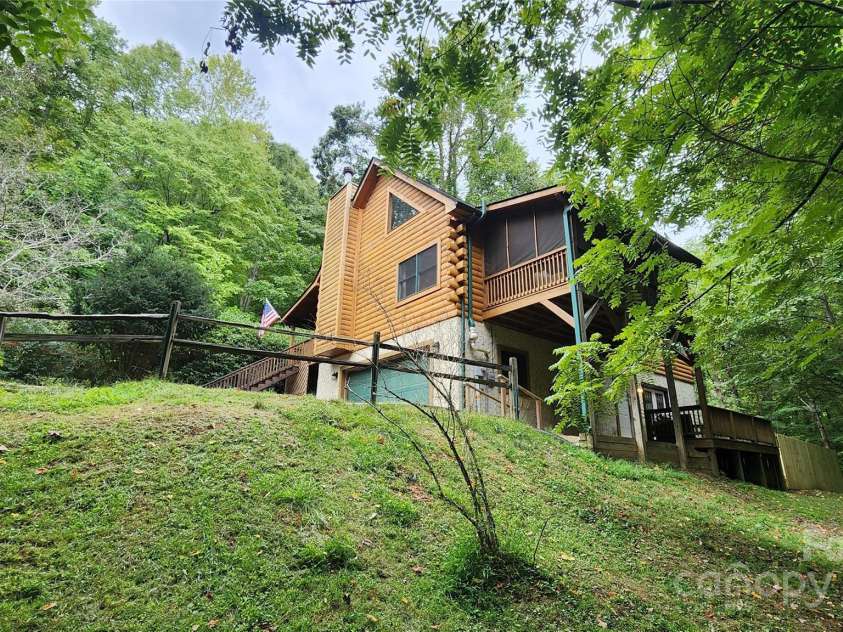 306 Henry Dingus Way, Maggie Valley, NC 28751.  MLS# CAR4183056, YatesRealty ID 23643. 