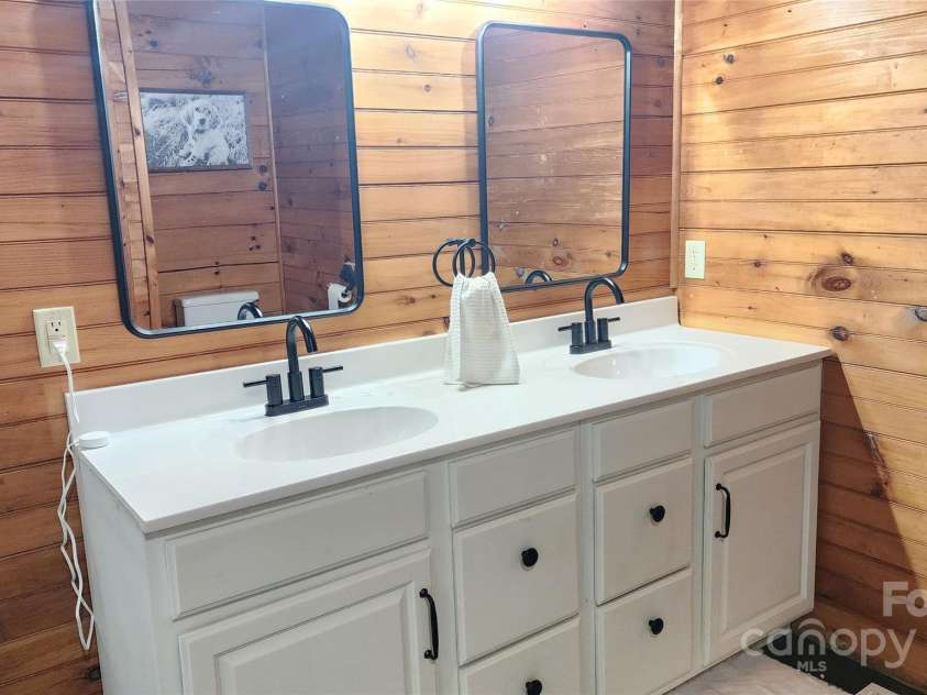 306 Henry Dingus Way, Maggie Valley, NC 28751.  MLS# CAR4183056, YatesRealty ID 23643. 