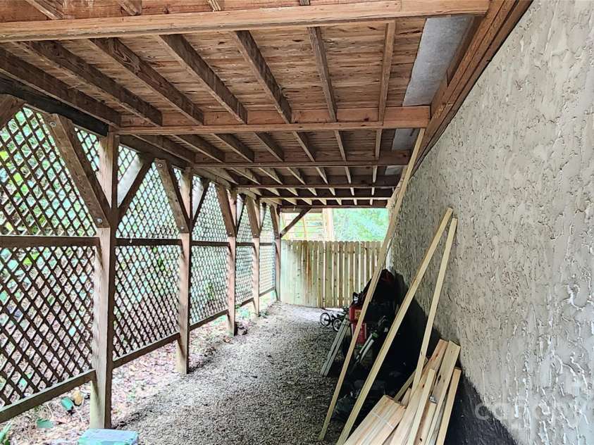 306 Henry Dingus Way, Maggie Valley, NC 28751.  MLS# CAR4183056, YatesRealty ID 23643. 