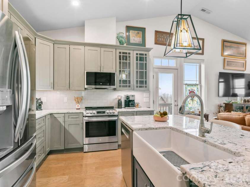171 Waightstill Drive, Arden, NC 28704.  MLS# CAR4350794, YatesRealty ID 23644. 