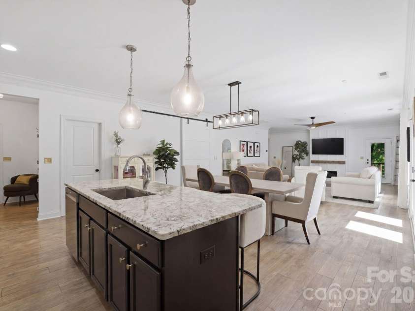 221 Logan Crossing Drive, Davidson, NC 28036.  MLS# CAR4376883, YatesRealty ID 23645. 