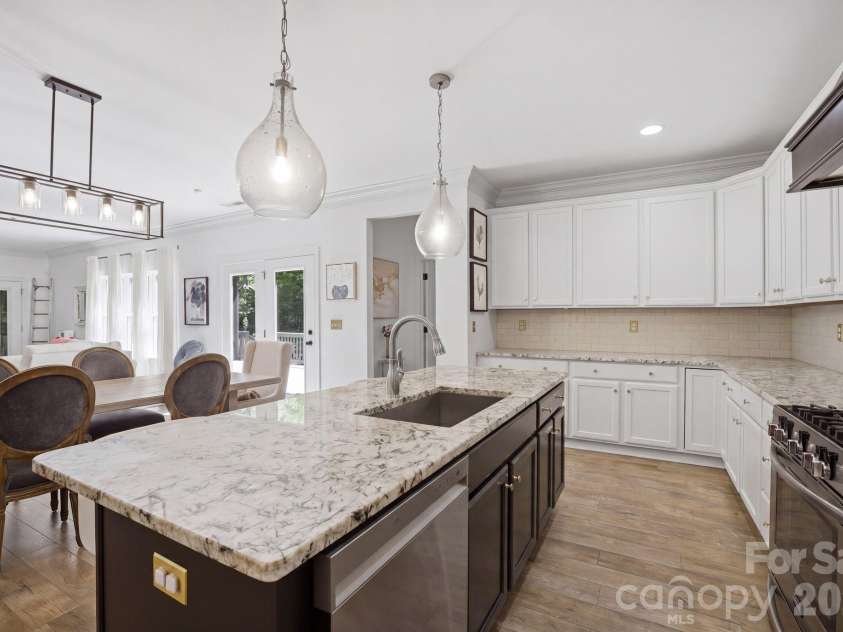 221 Logan Crossing Drive, Davidson, NC 28036.  MLS# CAR4376883, YatesRealty ID 23645. 